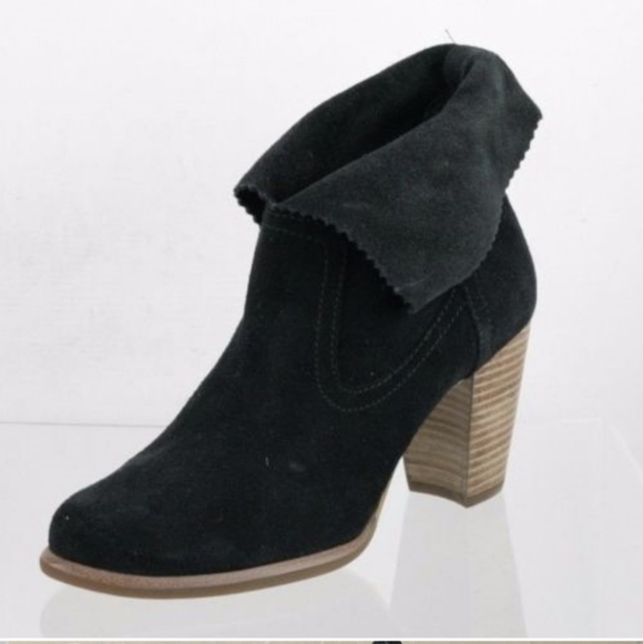 UGG Shoes - UGG Thames Black Suede Ankle Boots heels women size 9.5
